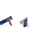 Boucles d'oreilles Noeud en or rose, lapis-lazuli et jaspe rouge profil