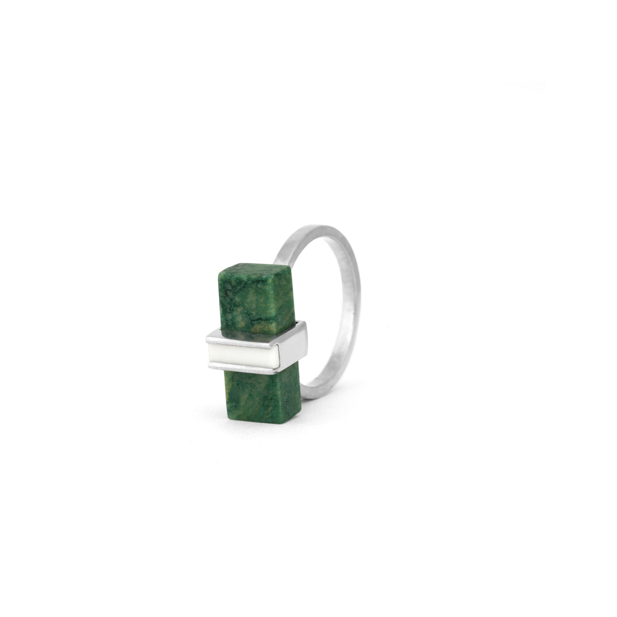 Bague Mini Noeud en or blanc verdite et agate cacholong